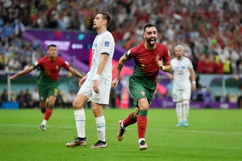 Portugal faz dois gols no Uruguai  e garante vaga nas oitavas da Copa