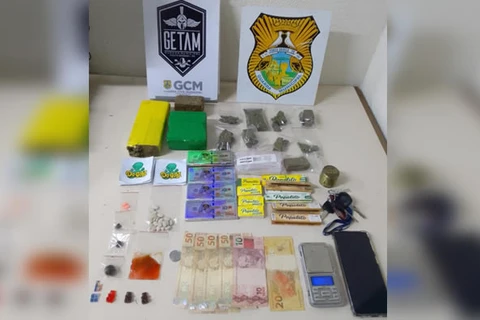 GCM sente ‘forte cheiro’ de maconha em carro e homem é flagrado com drogas, dinheiro e balança de precisão