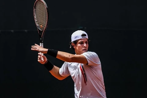 Tênis: Ponta-grossense Gabriel Schenekenberg se garante na chave principal