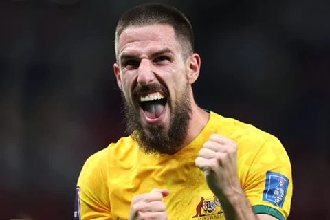 Austrália bate Dinamarca e volta às oitavas de uma Copa após 16 anos