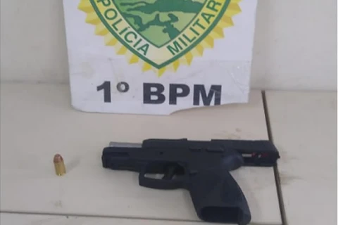 Homem é preso por dirigir embriagado e andar com arma no carro no centro de PG