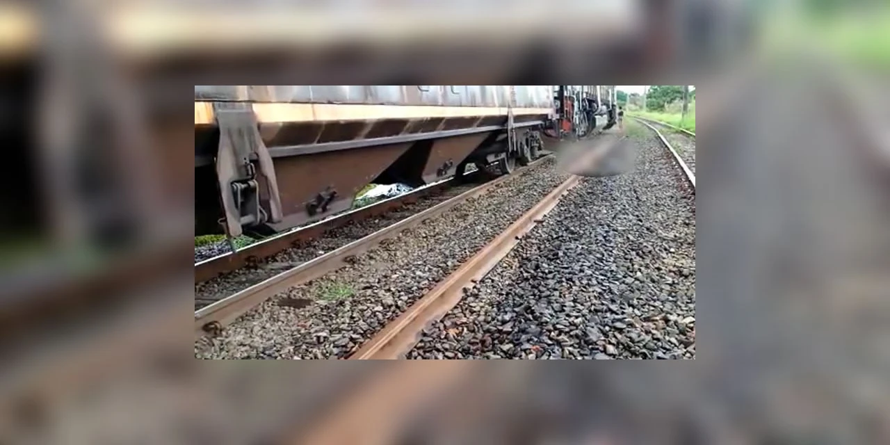 Mulher é encontrada morta após ser atropelada por trem em PG