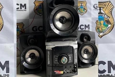 Vizinho não aguenta som alto e chama a GCM; uma pessoa foi detida