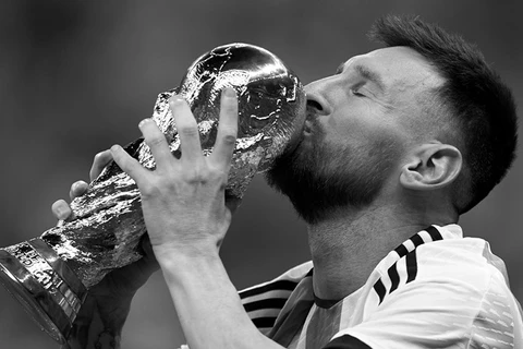 Argentina conquista o tricampeonato mundial e consagra Lionel Messi