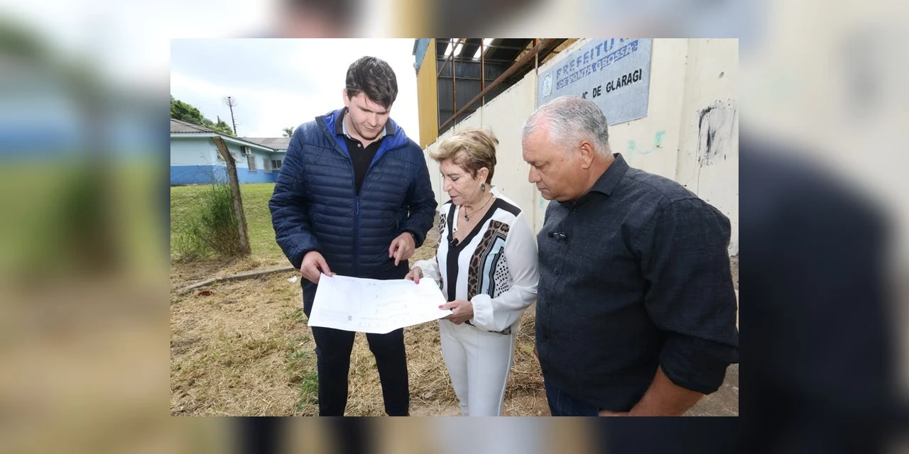 Prefeita Elizabeth Schmidt anuncia revitalização do Ginasio de Esportes do Guaragi