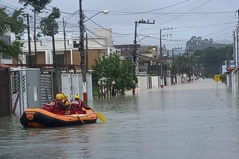 Camboriú esta em estado de emergência após 60% do município ser atingido pelas chuvas e alagamentos
