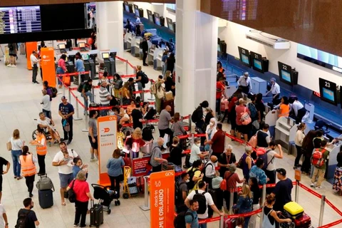 Antevéspera de Natal é marcada por atrasos em pousos e decolagens por greve de aeronautas