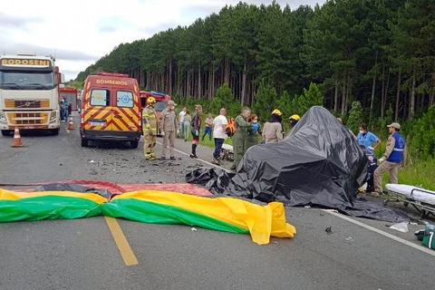 Três pessoas morrem em acidente na BR-277, em Palmeira