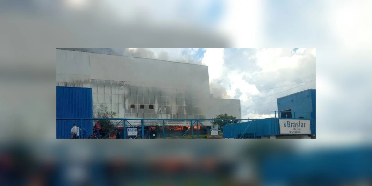 AGORA: Incêndio atinge fábrica da Braslar em Ponta Grossa