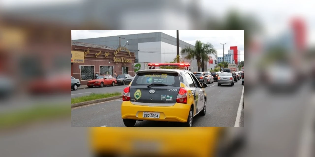 Em menos de 12 horas ladrões roubam 3 veículos em PG