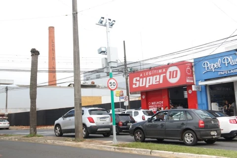 Radar inicia fiscalização de avanço de sinal e parada sobre a faixa na Avenida Dom Pedro II