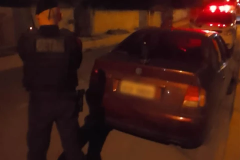 Dois homens são assassinados a tiros em bairro de PG