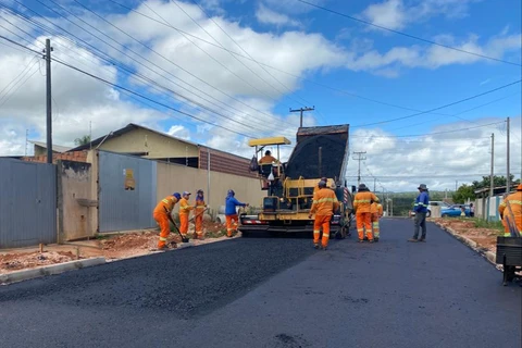 Prefeitura avança com obras de pavimentação na Vila Neri