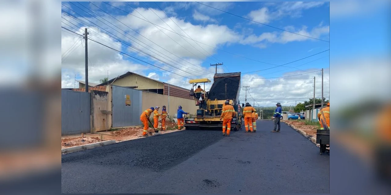Prefeitura avança com obras de pavimentação na Vila Neri