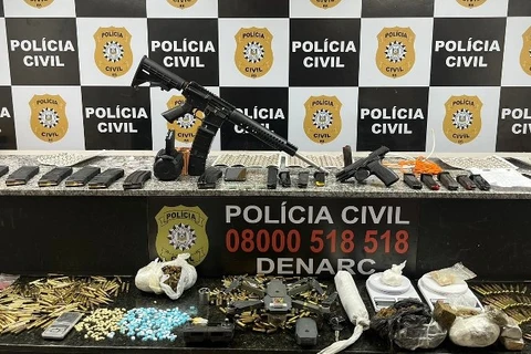 Armamento semelhante ao utilizado em guerras é apreendido em Porto Alegre