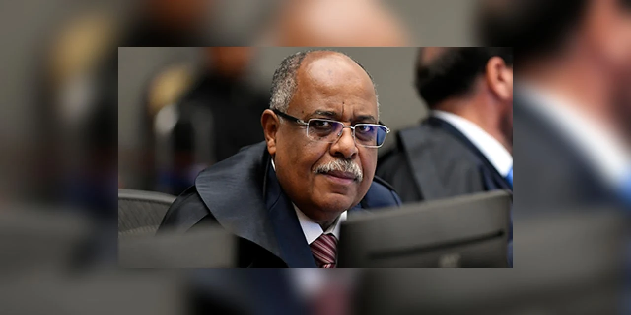 Ministro do TSE dá 3 dias para Bolsonaro explicar decreto que previa intervenção militar