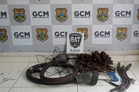 Homem é preso ao ser flagrado furtando fiação elétrica da Rumo, em PG