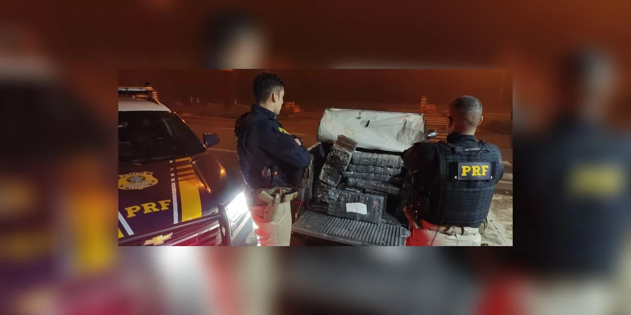 Paraguaio é flagrado com veículo roubado e transportando mais de 375Kg de maconha  