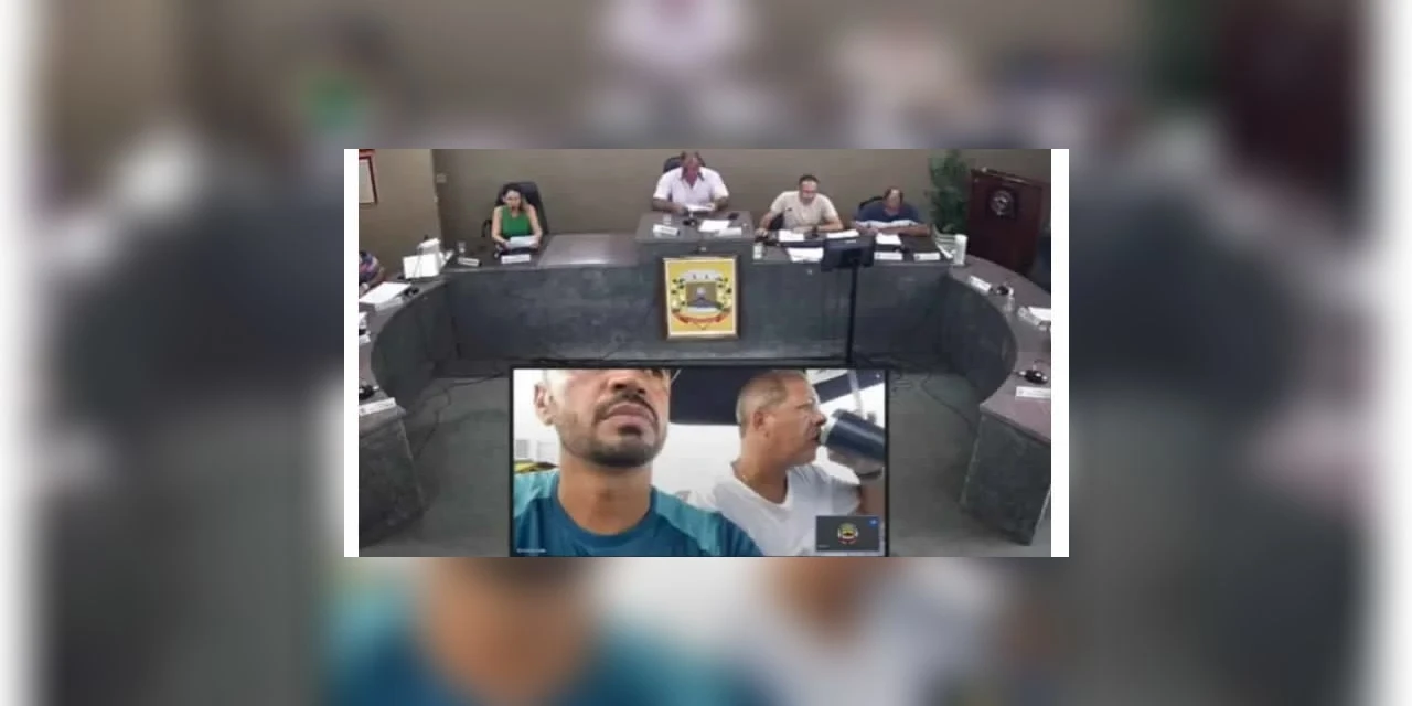 Da praia, vereadores do PR votam aumento do próprio salário