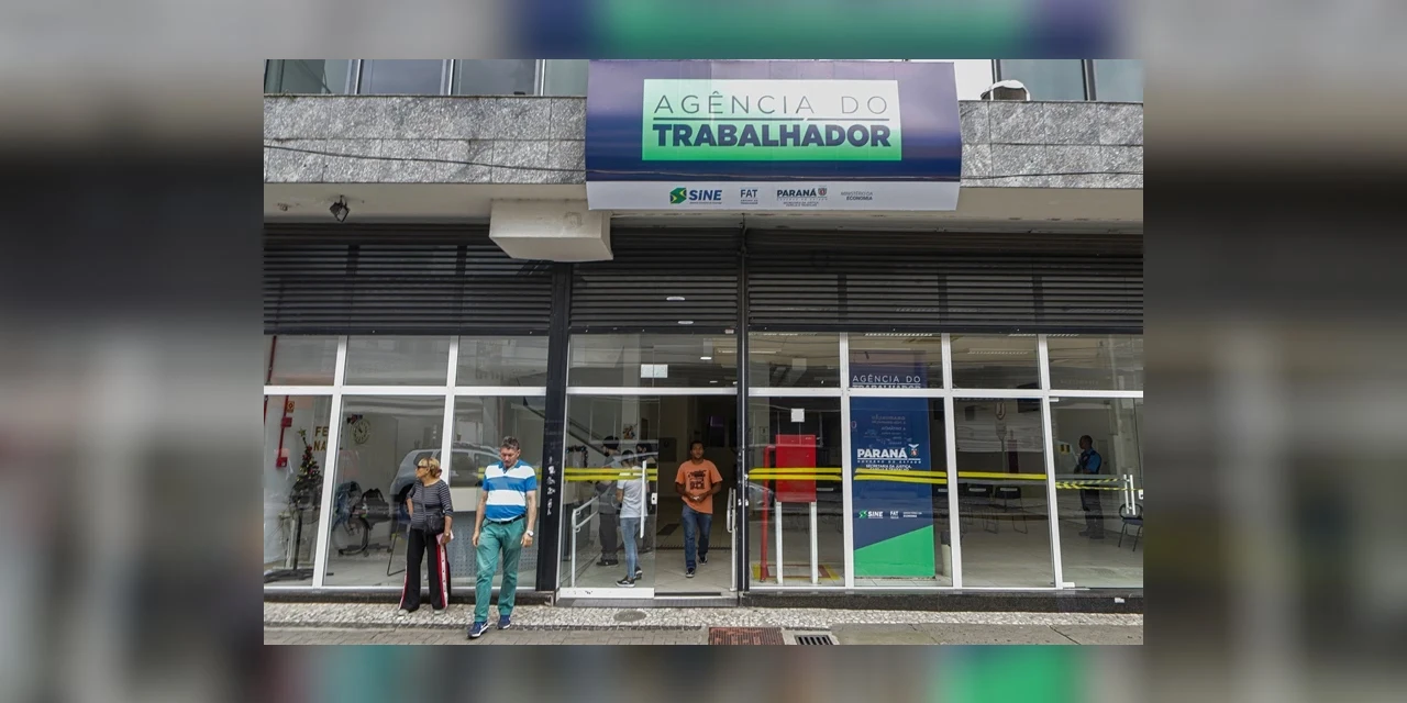 Agências do Trabalhador do Paraná têm 12,2 mil vagas de emprego disponíveis