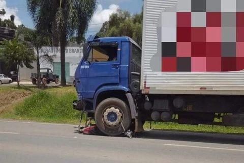 Colisão entre moto e caminhão em Imbituva faz uma vitima fatal