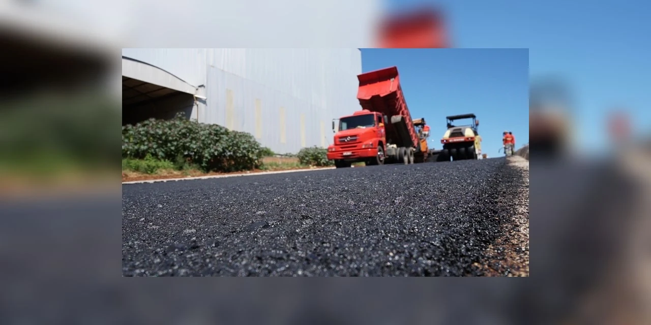 Distrito Industrial começa a receber Asfalto Novo