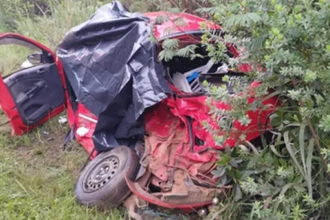 Colisão entre automóvel e caminhão faz uma vitima fatal em Castro