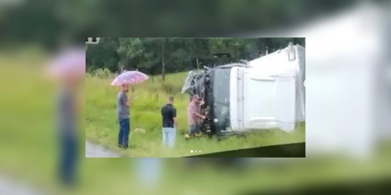 AGORA: Grave acidente na BR-277 em Palmeira mobiliza equipes de resgate