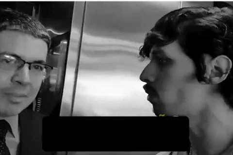 Senador Randolfe Rodrigues toma celular do Youtuber Wilker Leão; assista!