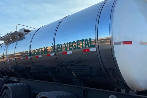 Ladrões roubam conjunto de semi reboque carregado de óleo vegetal, em PG