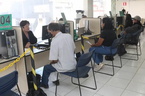 Agência do Trabalhador inicia semana com quase 300 novas vagas