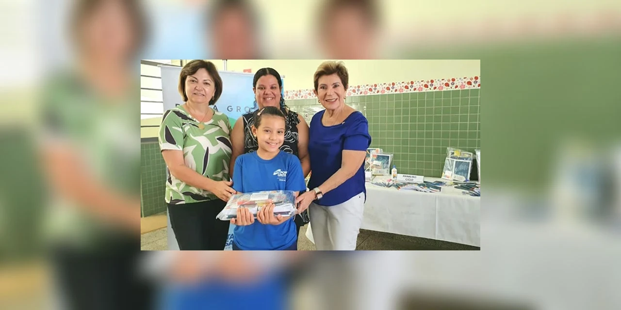 Ano letivo inicia com entrega de novos materiais escolares em PG