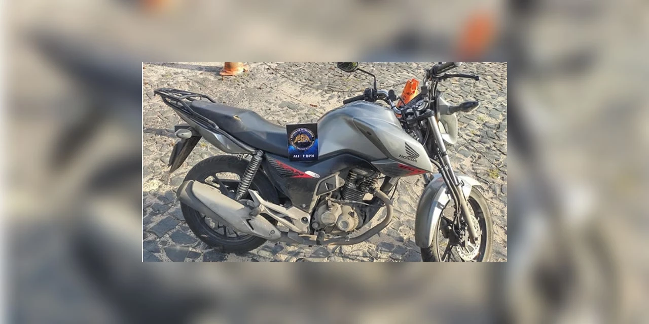 Motocicleta roubada em Curitiba é recuperada em PG