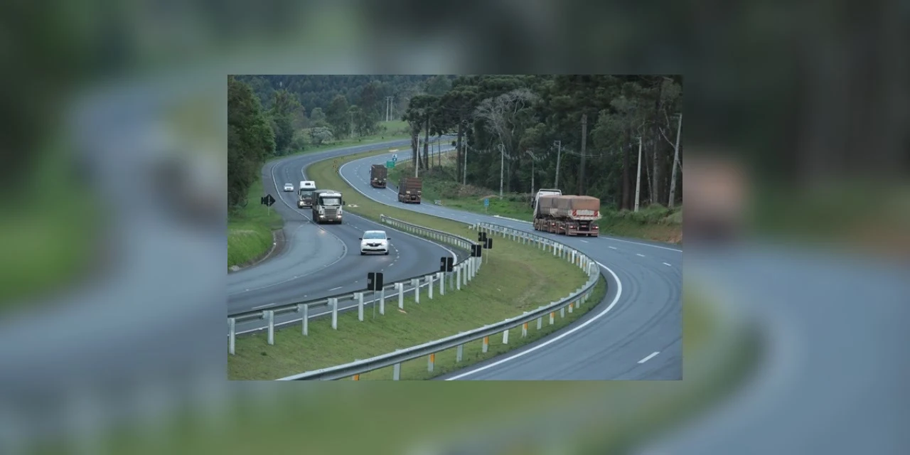 BRs 376 e 277 contarão com proibição de cargas pesadas durante a operação Carnaval no Paraná