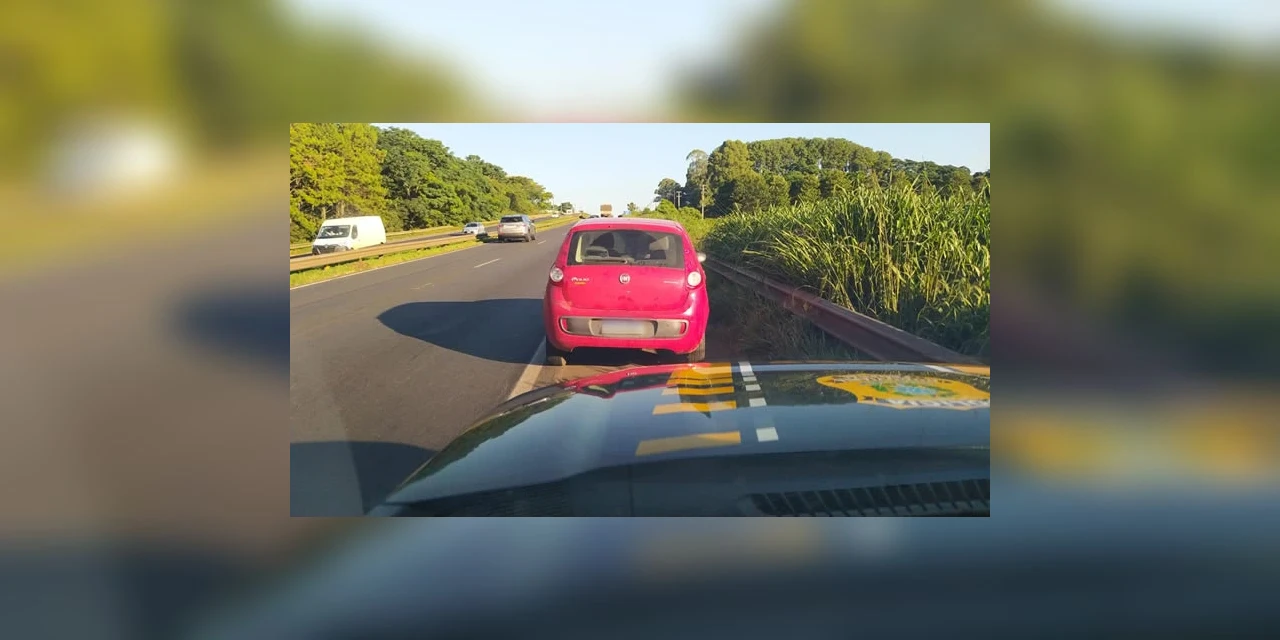 Ladrão aproveita descuido de motorista e furta carro em frente a comércio na Souza Naves