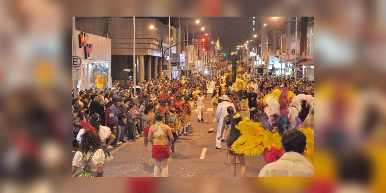 ‘Carnaval de Ponta Grossa: 200 anos de alegria e samba no pé’ movimenta a cidade a partir de sexta