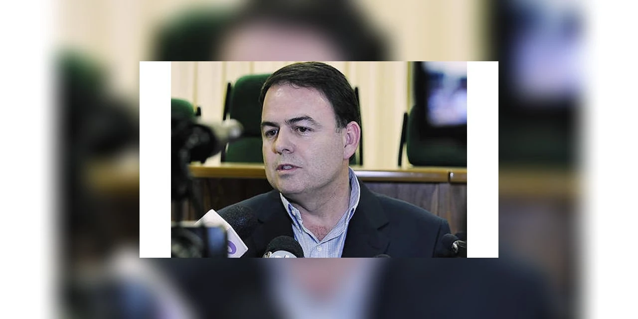 Justiça denuncia ex-diretor geral do DER-PR e empresário de Curitiba por corrupção passiva