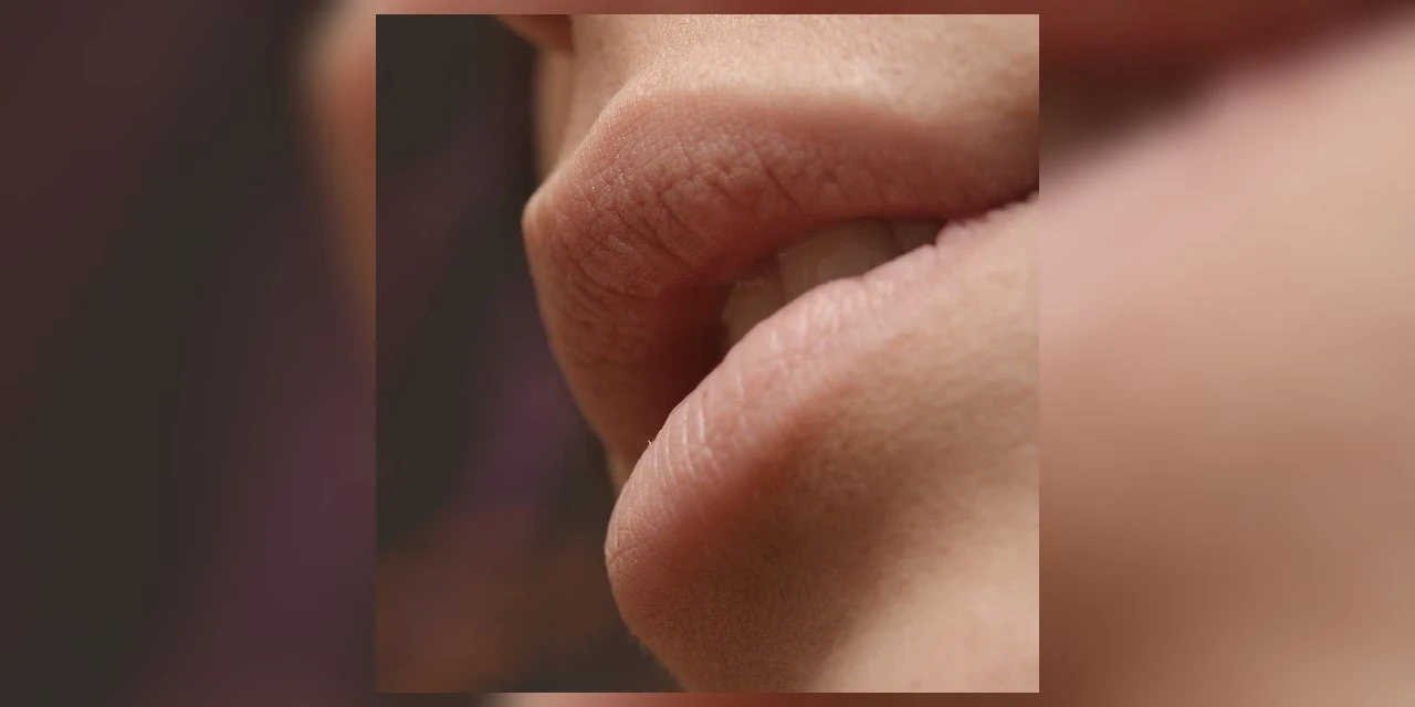 O que é a doença do beijo e como se proteger no carnaval