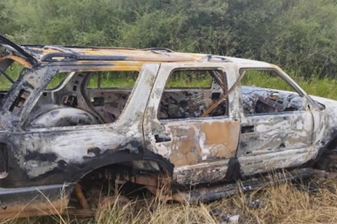 Veículo roubado é encontrado incendiado no Contorno, em PG