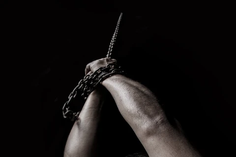 Justiça condena morador de Irati que publicou anúncio de venda de escravo em redes sociais