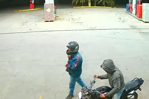 Video mostra assalto a estabelecimento comercial em Castro; suspeito foi preso