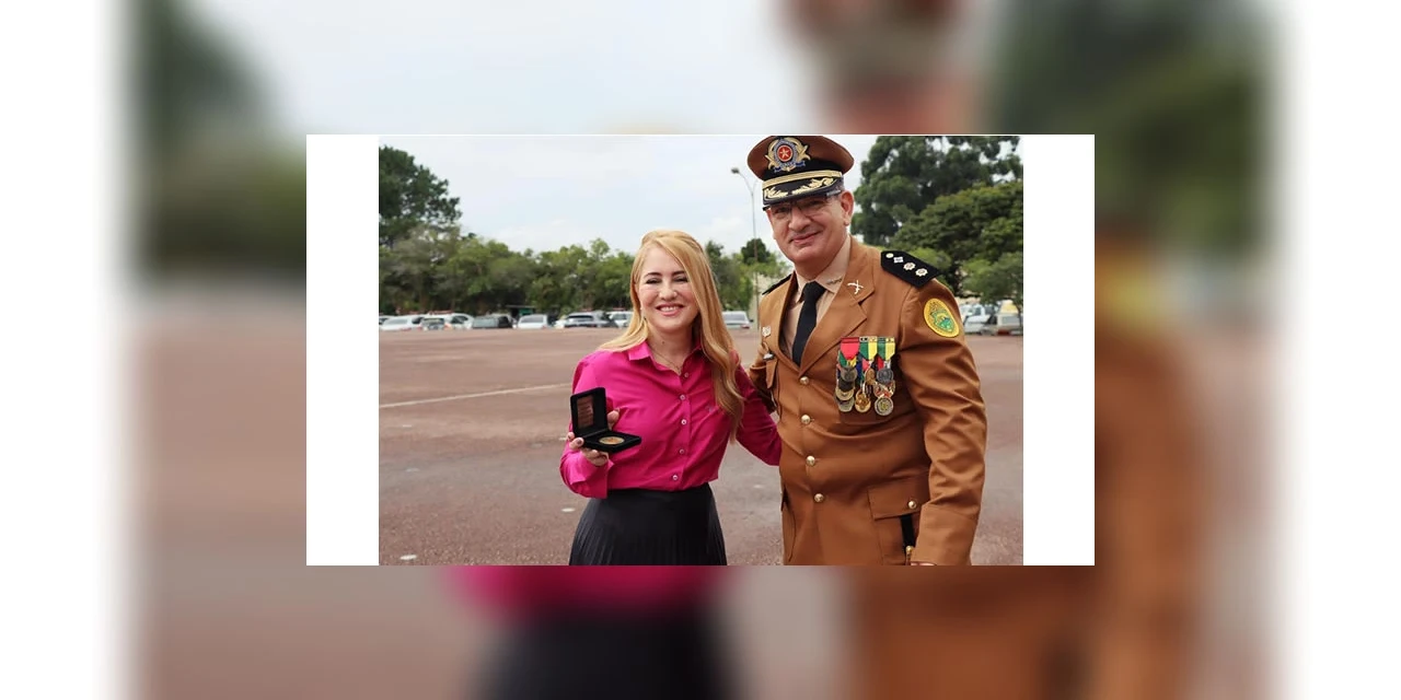 Vereadora Missionária Adriana é homenageada pela PM