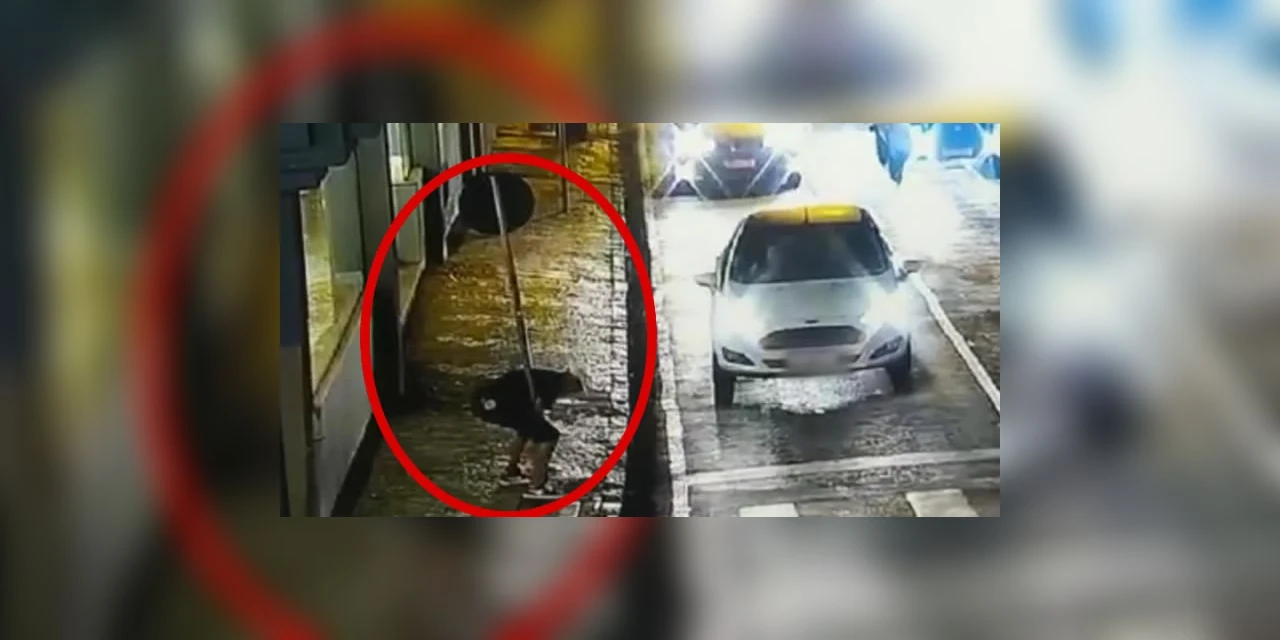 VIDEO: Guardas municipais prendem suspeito de furtar placa de trânsito no centro de PG