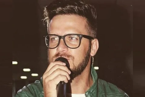 Cantor Nando irá se pronunciar nesta sexta, após ser acusado de agredir a filha