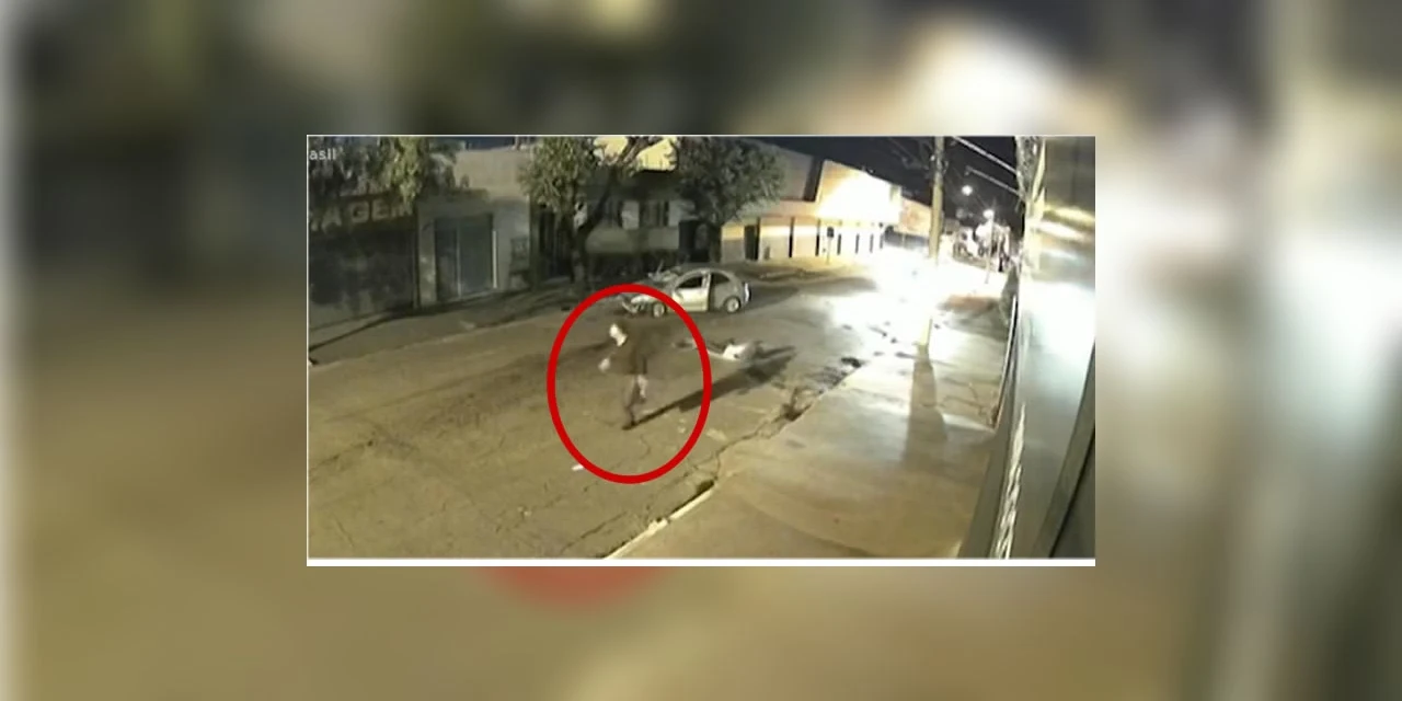 VIDEO: Homem capota veículo e foge, abandonando passageira grávida, em GO