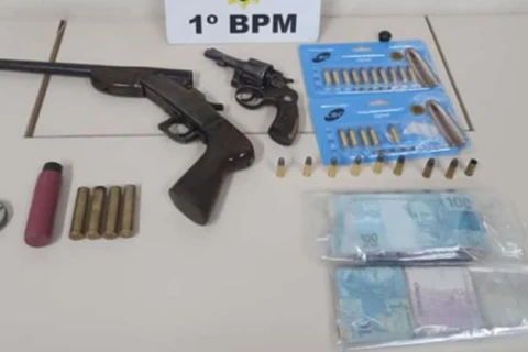 Dupla é detida após atirar em via pública nos Periquitos, em PG