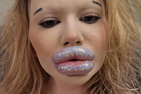 Influencer com 'maiores lábios do mundo' diz ter dificuldade para encontrar namorado