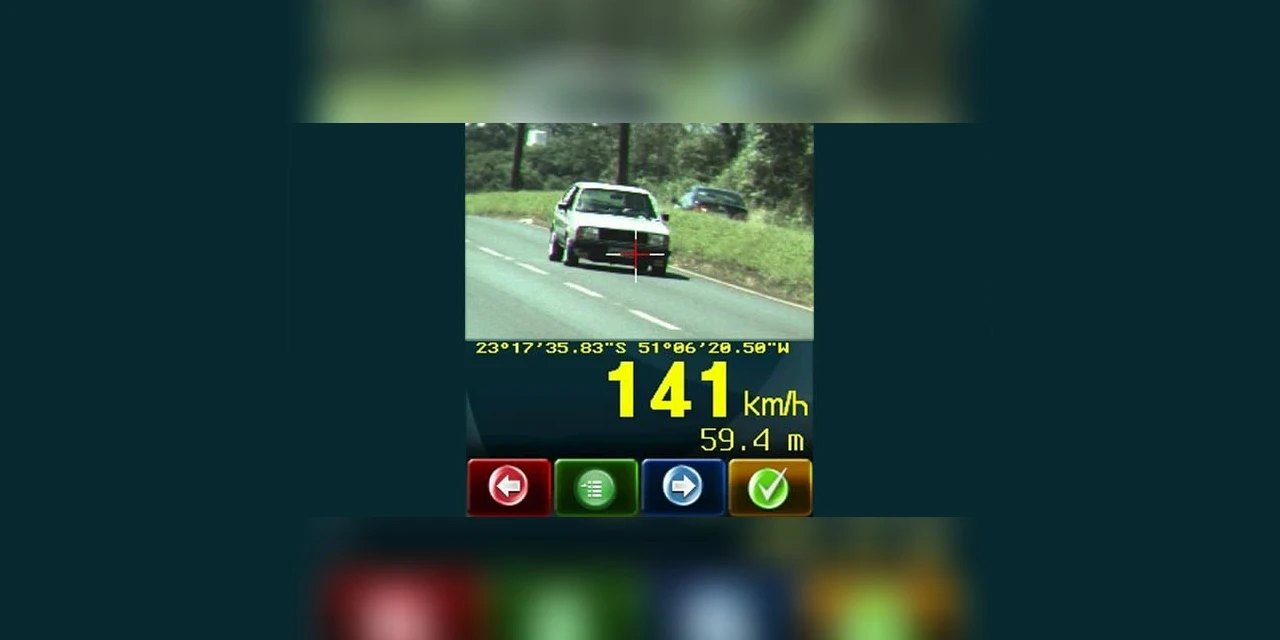 Gol quadrado é flagrado a 141km/h em rodovia do Paraná