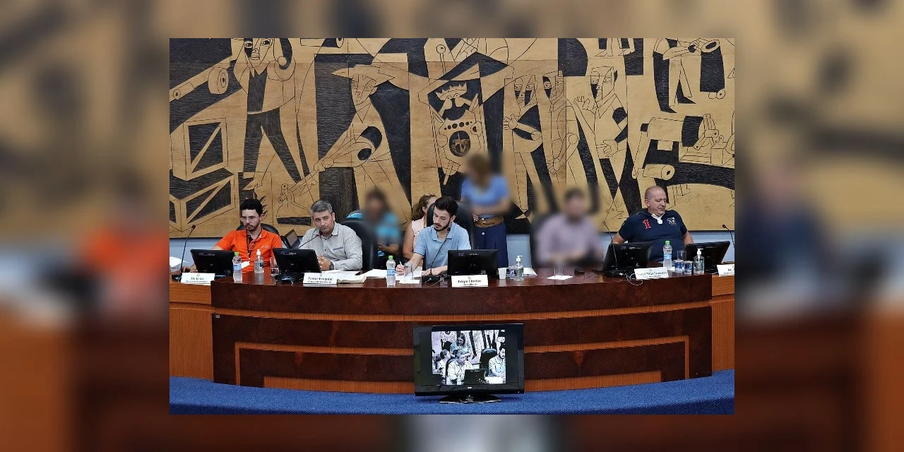 Mesa da Câmara de Ponta Grossa quer criar 15 novos cargos comissionados