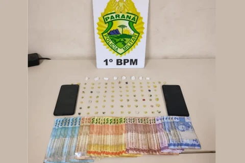 Homem é preso com pedras de crack suspeito de tráfico de drogas, em PG